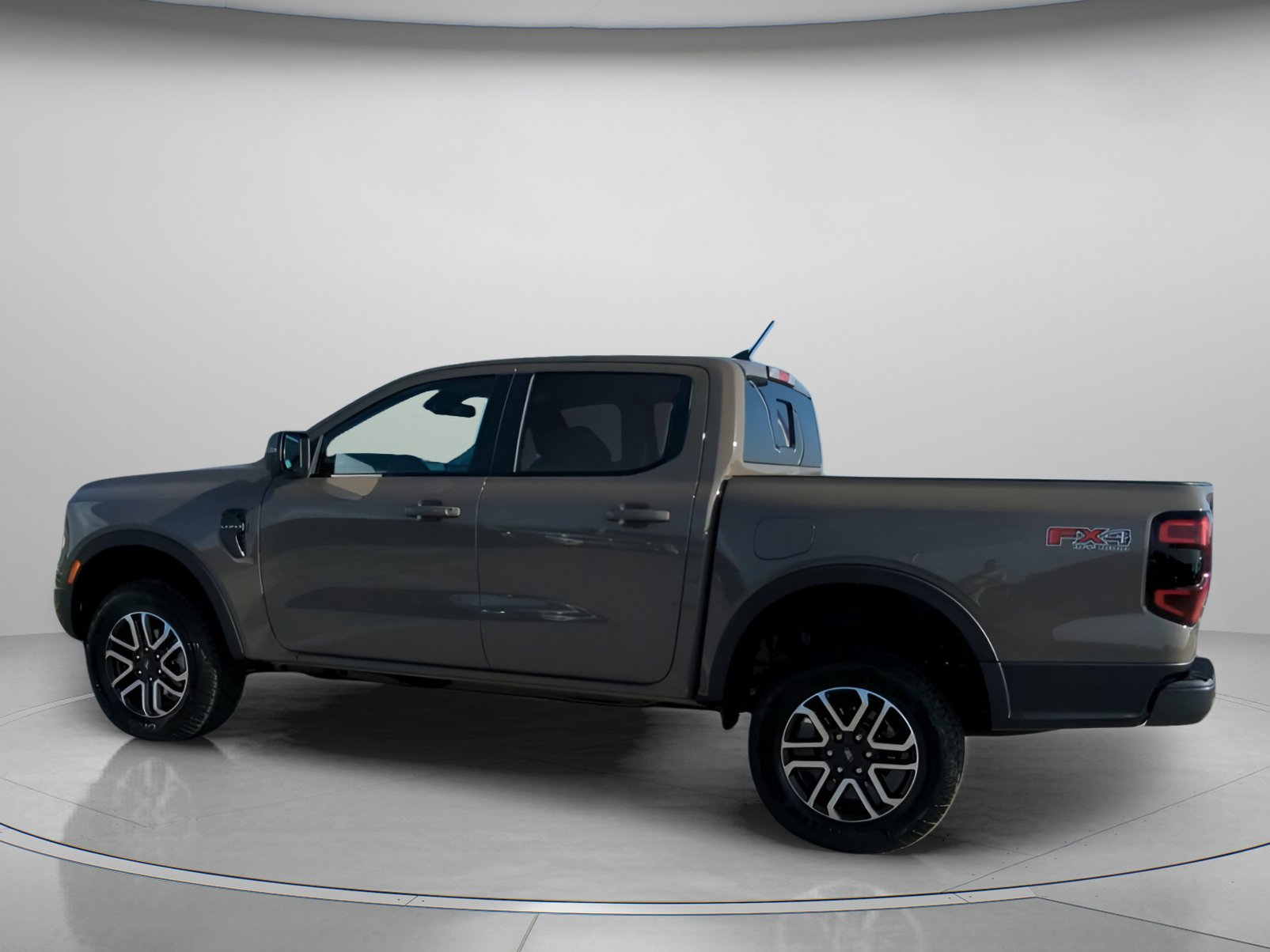 New 2026 Ford Ranger Lariat w/ FX4 Off-Road Package AWD/4WD image 18