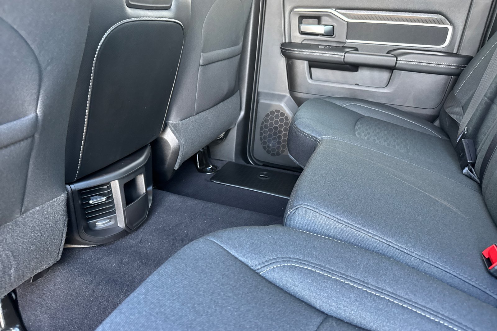 New 2027 RAM 3500 Big Horn AWD/4WD image 11