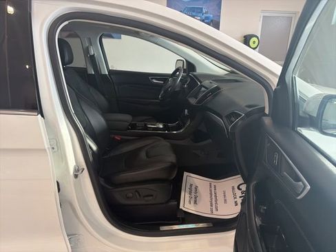 Used 2020 Ford Edge Titanium w/ Equipment Group 301A image 20