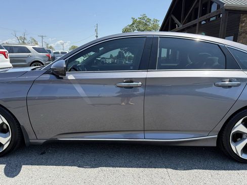 Used 2018 Honda Accord Touring image 41