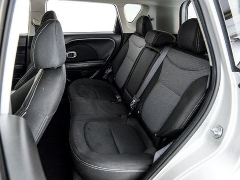 Used 2017 Kia Soul + image 32