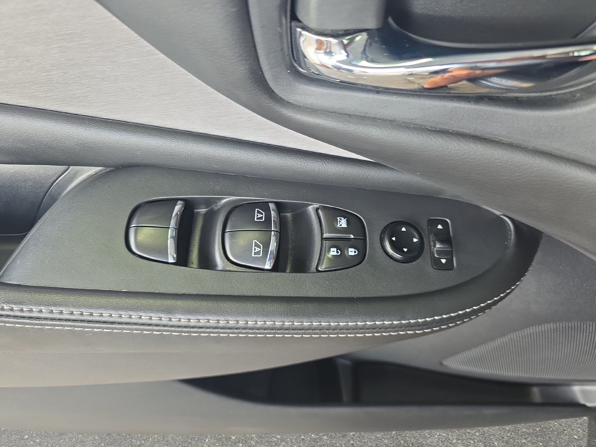 Used 2022 Nissan Murano SL FWD image 27