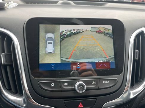 Used 2018 Chevrolet Equinox Premier image 16