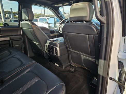 Used 2022 Ford F350 Platinum image 17