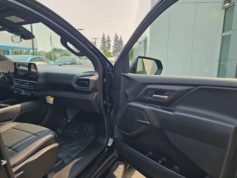 Used 2026 Chevrolet Silverado EV W/T AWD/4WD image 12