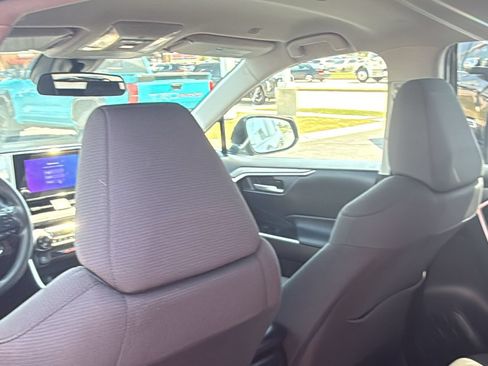 Certified 2025 Toyota RAV4 XLE AWD/4WD image 18