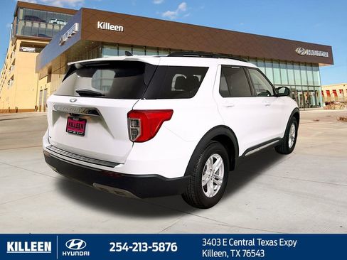 Used 2023 Ford Explorer XLT w/ Equipment Group 202A image 8