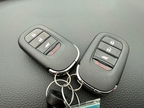 New 2026 Honda HR-V LX image 30