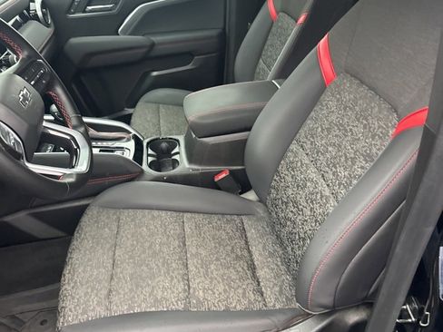 Used 2023 Chevrolet Colorado Z71 w/ Z71 Convenience Package 2 image 19