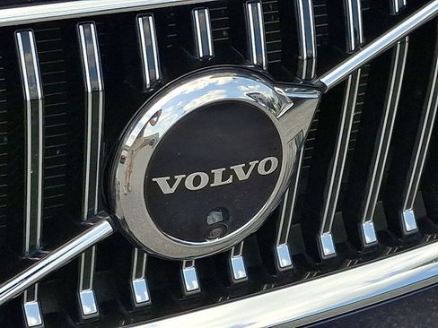 Used 2023 Volvo XC60 B5 Plus w/ Climate Package AWD/4WD image 32