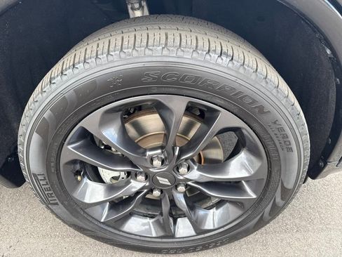 Used 2024 Dodge Durango GT image 34