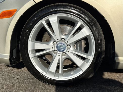 Used 2012 Mercedes-Benz E 350 4MATIC Sedan image 10
