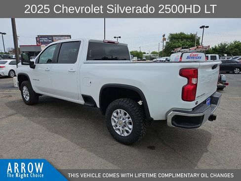 Used 2025 Chevrolet Silverado 2500 LT AWD/4WD image 8