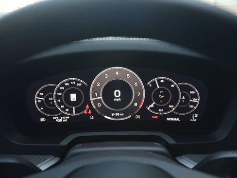Used 2026 Porsche 911 Carrera RWD image 18