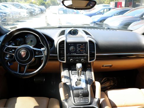 Used 2015 Porsche Cayenne S w/ Premium Package image 37