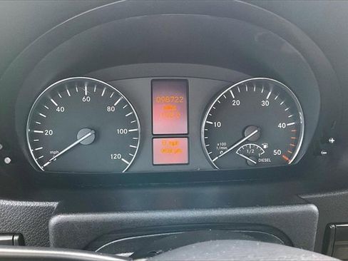 Used 2011 Mercedes-Benz Sprinter 2500 image 22