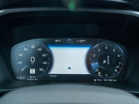 Used 2020 Volvo XC40 T5 Inscription image 22