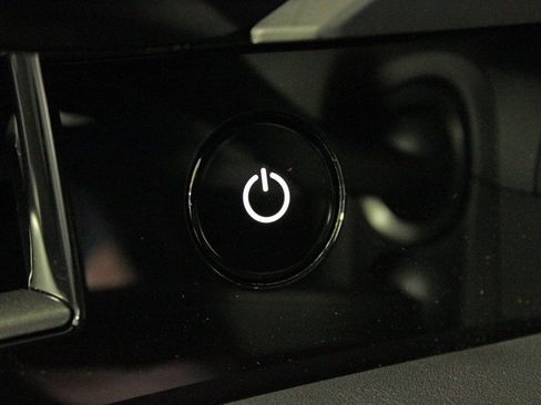 Certified 2025 Porsche Taycan 4 image 21