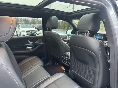 Certified 2022 Mercedes-Benz GLS 450 4MATIC image 21