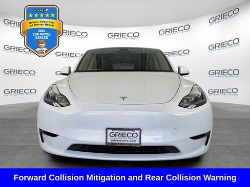 Used 2023 Tesla Model Y Long Range AWD/4WD image 2