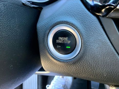 Used 2018 Buick Envision Essence image 30