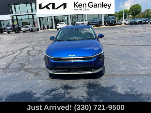 Certified 2025 Kia K4 GT-Line Turbo FWD image 2