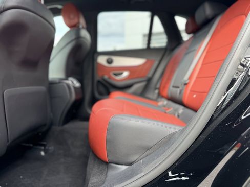 Used 2022 Mercedes-Benz GLC 300 4MATIC image 14