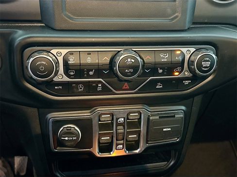 Used 2021 Jeep Wrangler Unlimited Willys image 16