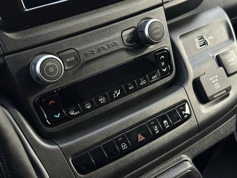 New 2026 RAM ProMaster 2500 w/ Quick Order Package 22G SLT image 13