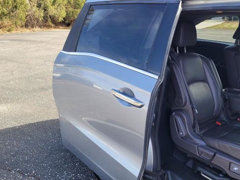 Used 2019 Honda Odyssey EX-L image 21