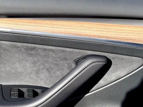 Used 2023 Tesla Model 3 Standard Range image 24