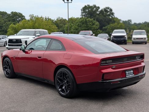 Used 2024 Dodge Charger Daytona R/T w/ Plus Group AWD/4WD image 7