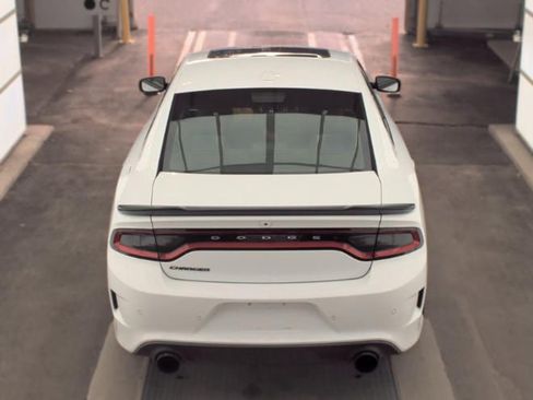 Used 2019 Dodge Charger Scat Pack RWD image 5
