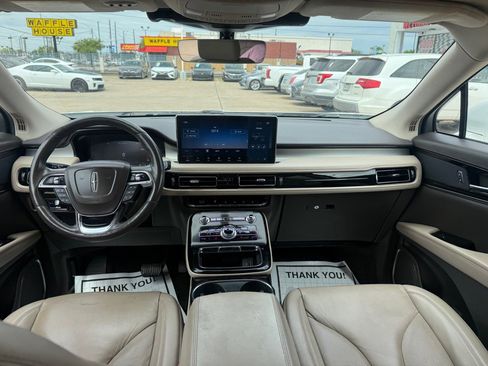 Used 2021 Lincoln Nautilus FWD w/ Equipment Group 101A image 6