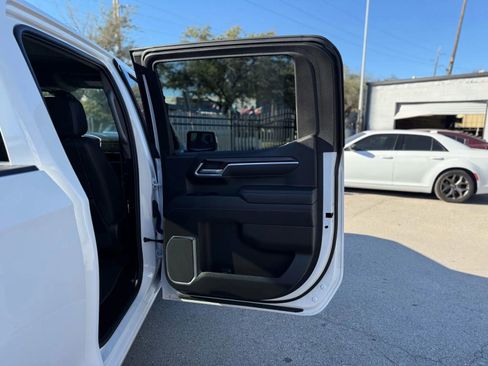 Used 2025 GMC Sierra 1500 SLT image 23