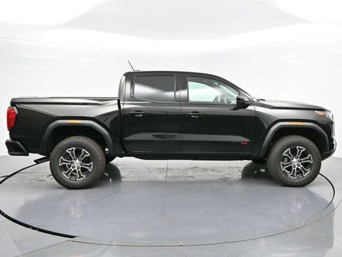Used 2025 GMC Canyon AT4 w/ Technology Plus Package image 8