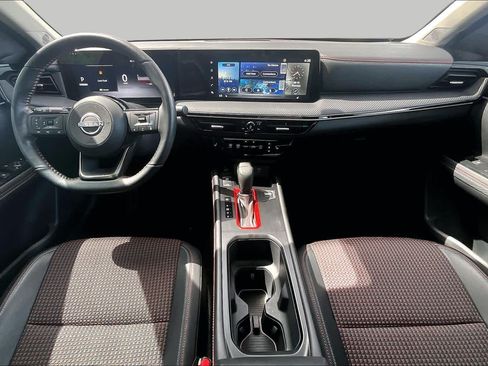 Used 2025 Nissan Kicks SR w/ SR Premium Package FWD image 16