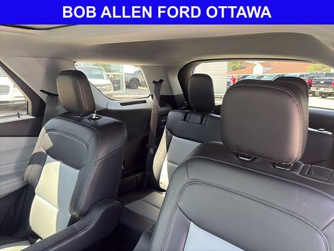 Used 2024 Ford Explorer XLT w/ Equipment Group 202A AWD/4WD image 13