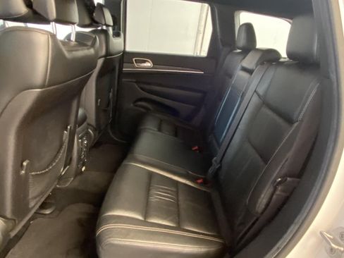 Used 2014 Jeep Grand Cherokee Limited AWD/4WD image 16