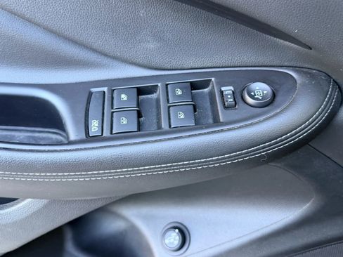 Used 2019 Buick Envision Essence image 16
