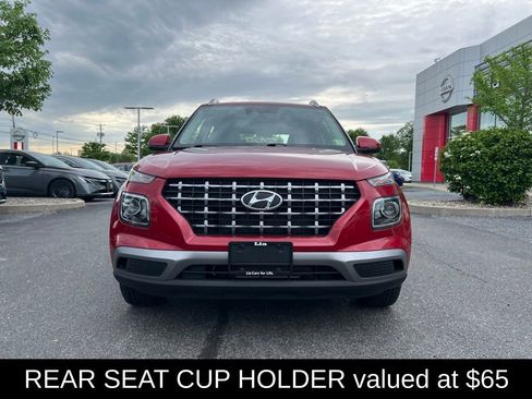 Used 2023 Hyundai Venue SEL FWD image 5