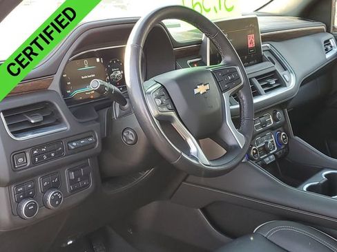 Certified 2022 Chevrolet Suburban Premier w/ Premium Package image 11