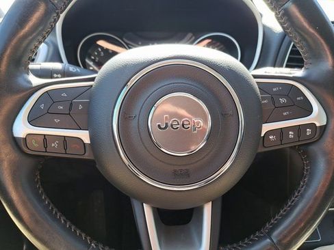 Used 2020 Jeep Compass Latitude FWD image 8