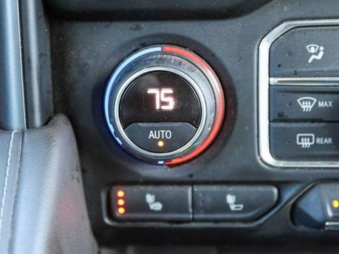 Used 2021 Chevrolet Tahoe Z71 w/ Luxury Package image 28