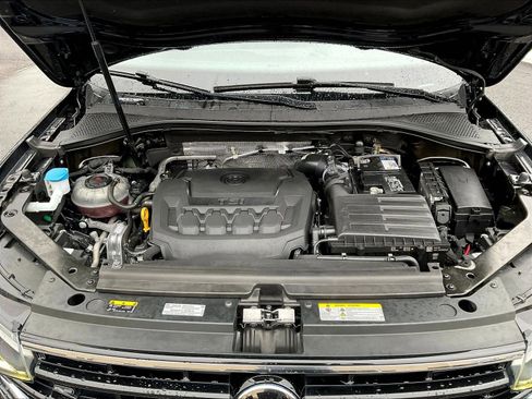 Used 2022 Volkswagen Tiguan SE R-Line FWD image 30