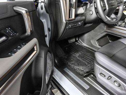 New 2025 GMC Hummer EV 3X w/ LPO, Cargo Utility Package image 7