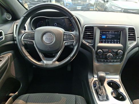 Used 2021 Jeep Grand Cherokee Laredo AWD/4WD image 11
