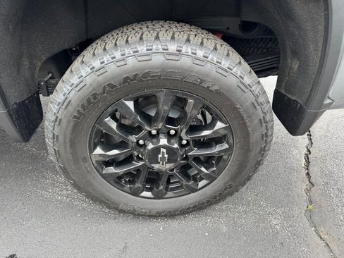 Used 2026 Chevrolet Silverado 2500 LTZ w/ Trail Boss Package AWD/4WD image 7