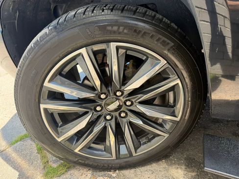 Used 2009 Cadillac Escalade AWD image 28