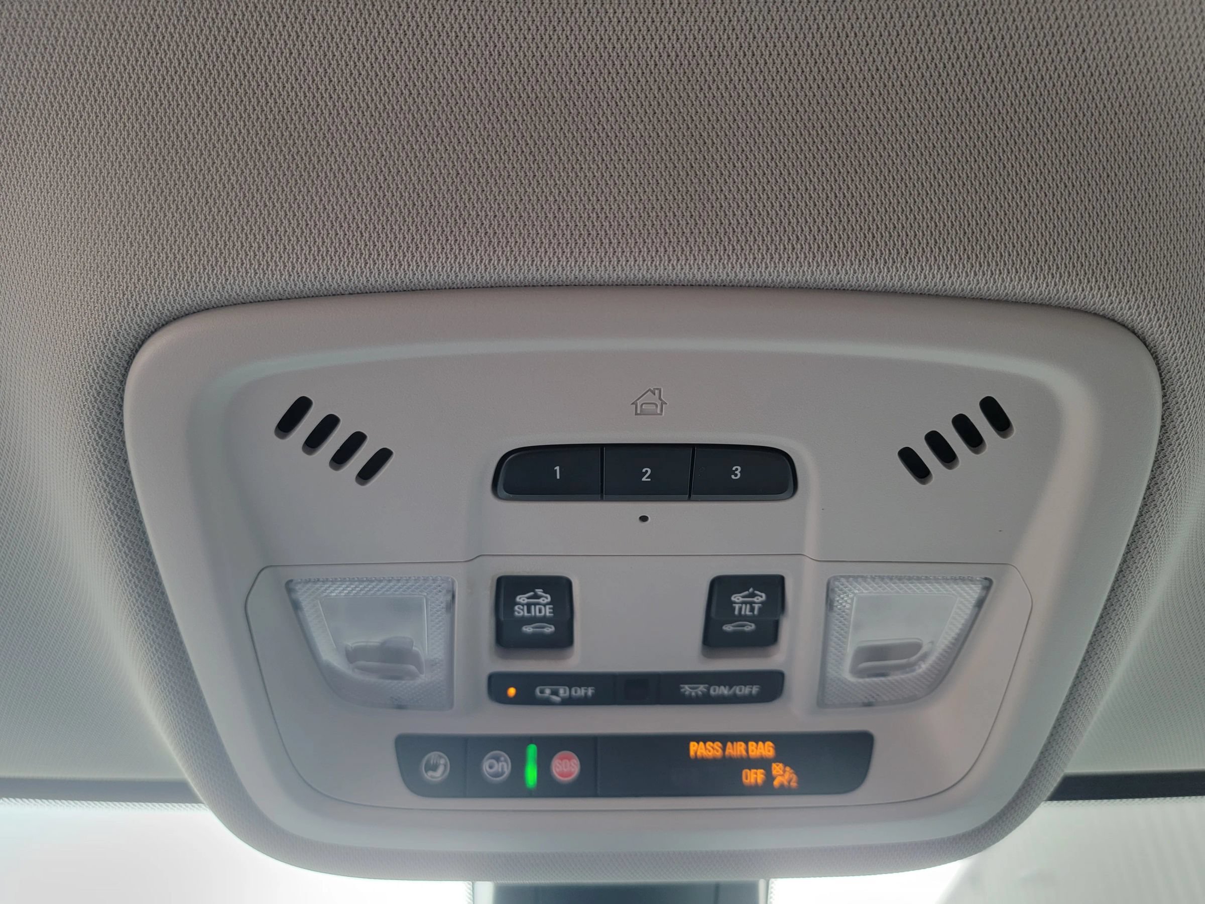 Used 2021 Chevrolet Traverse Premier AWD/4WD image 27